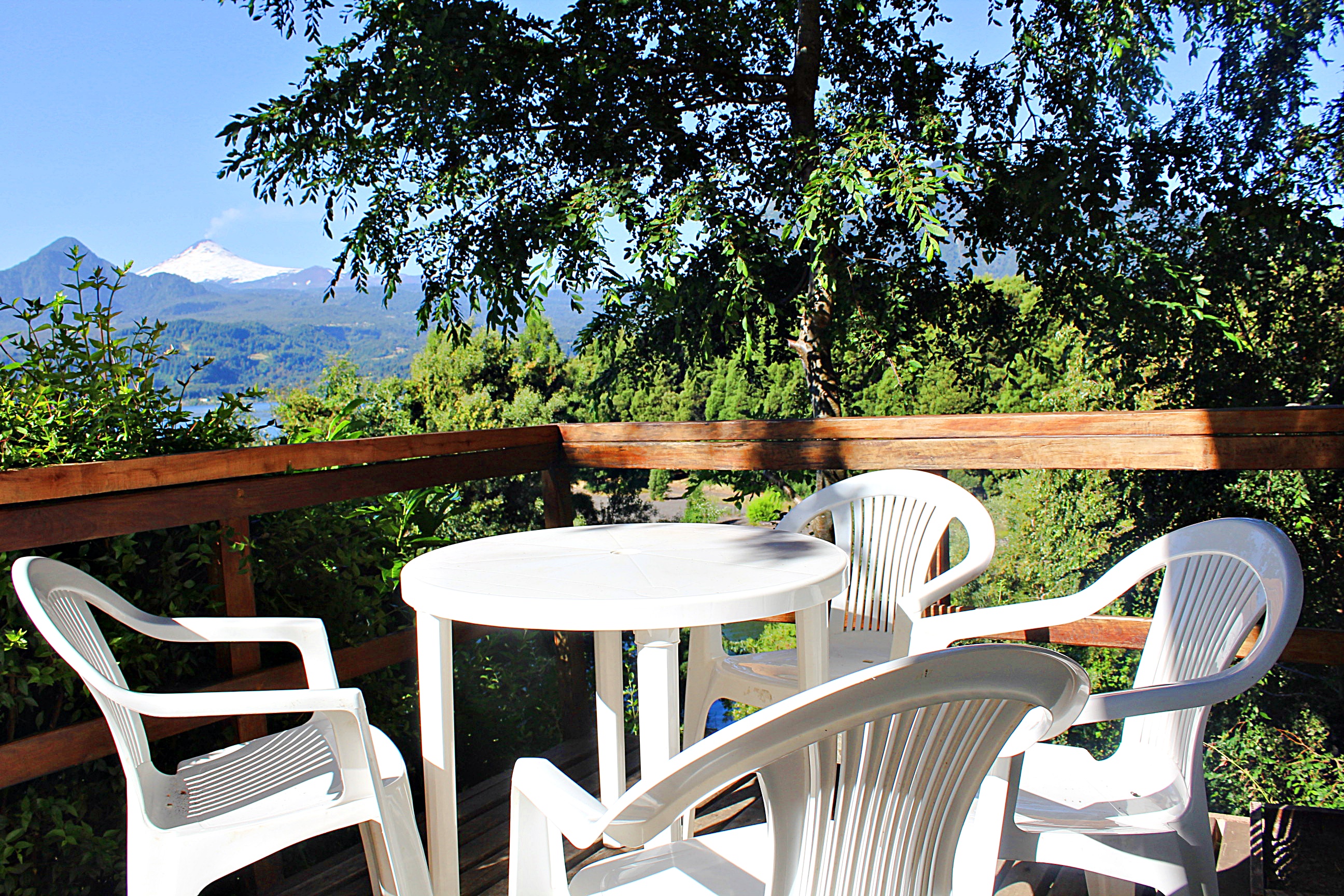 Interior cabaña vista lago
