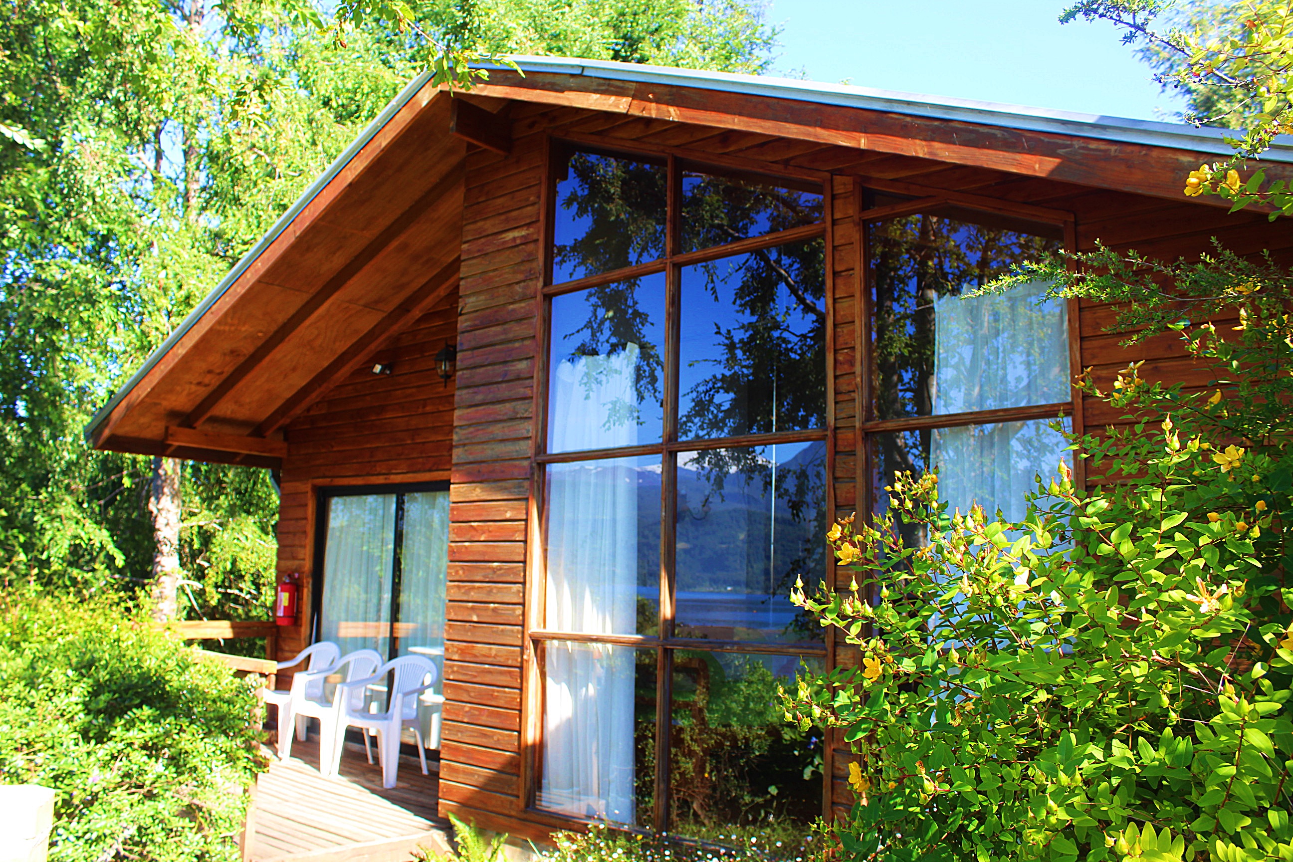 Terraza cabaña vista lago
